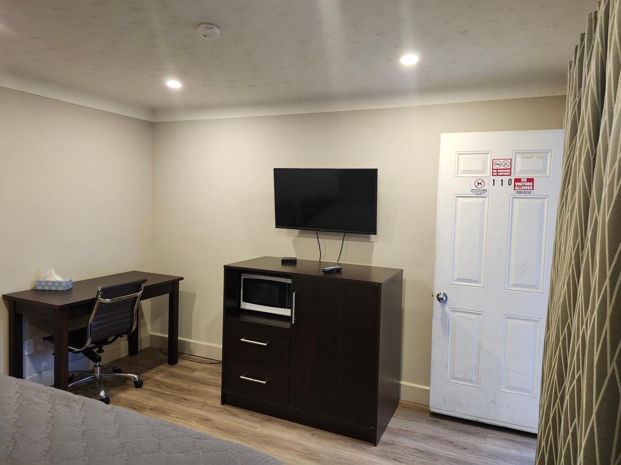 Fairway Inn & Suites Kitchener Bagian luar foto